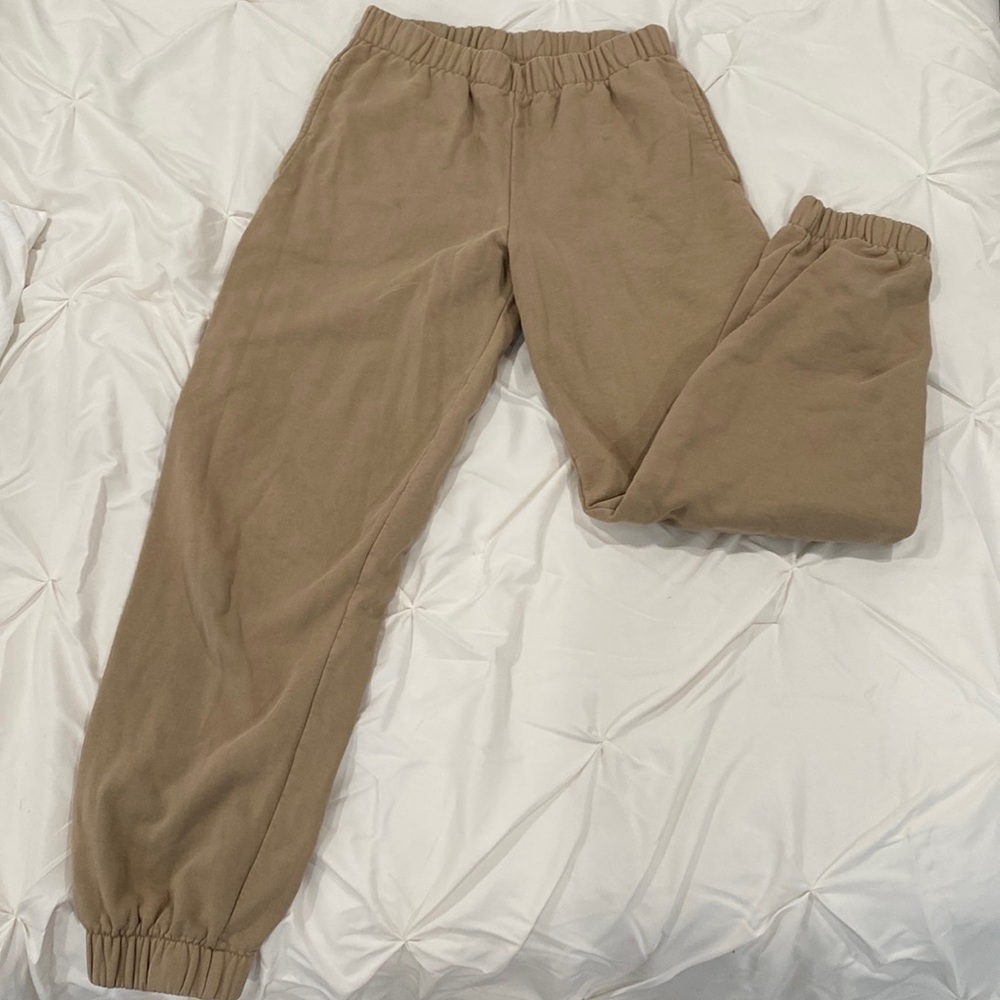 Brandy Melville beige sweatpants